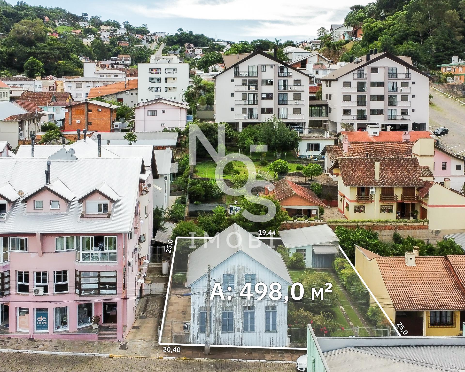 Casa no Coração da Cidade Tombada pelo IPHAN com 05 Dormitório...