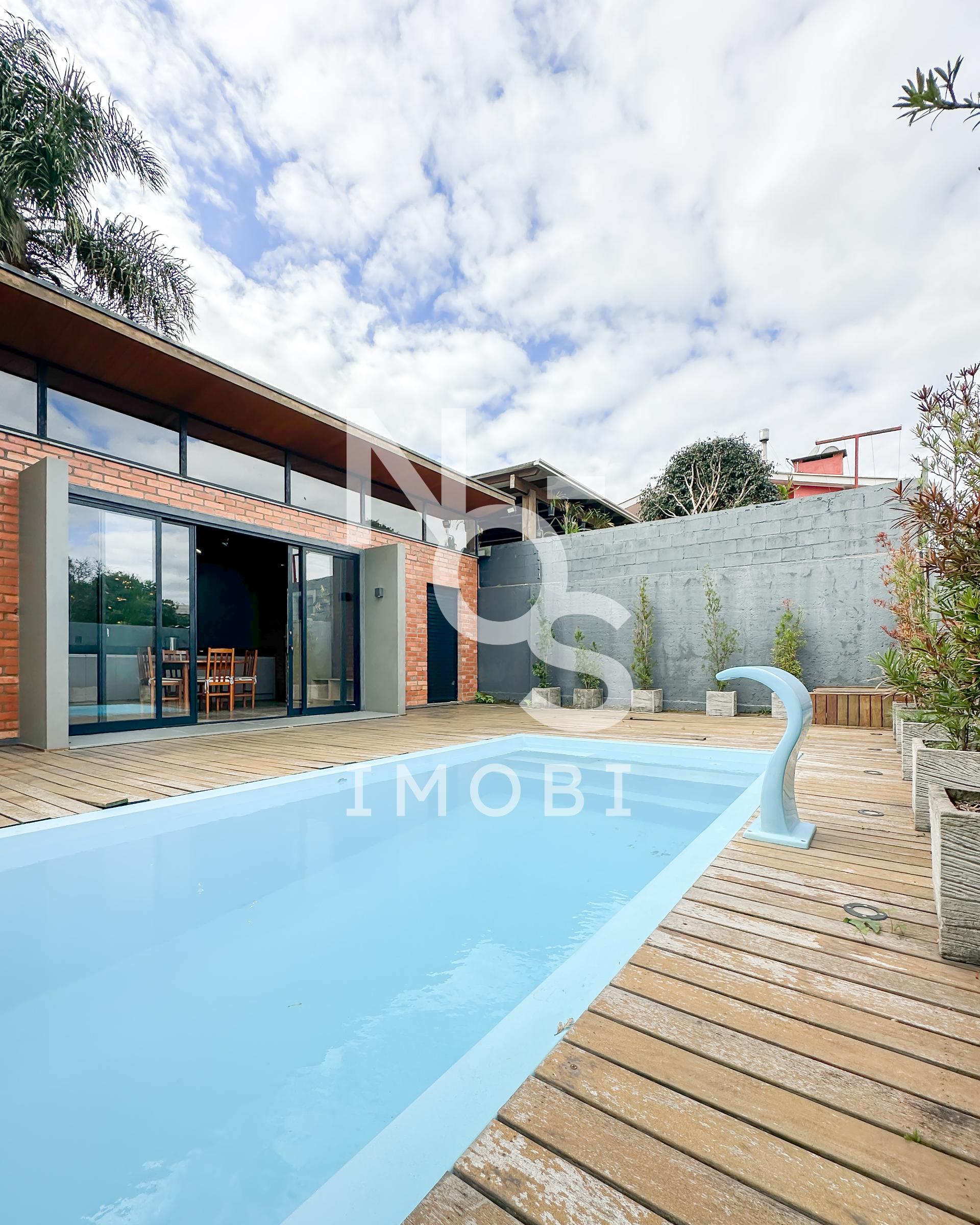 Casa com Piscina e ?rea Gourmet no Bairro Monte Belo em Flores...