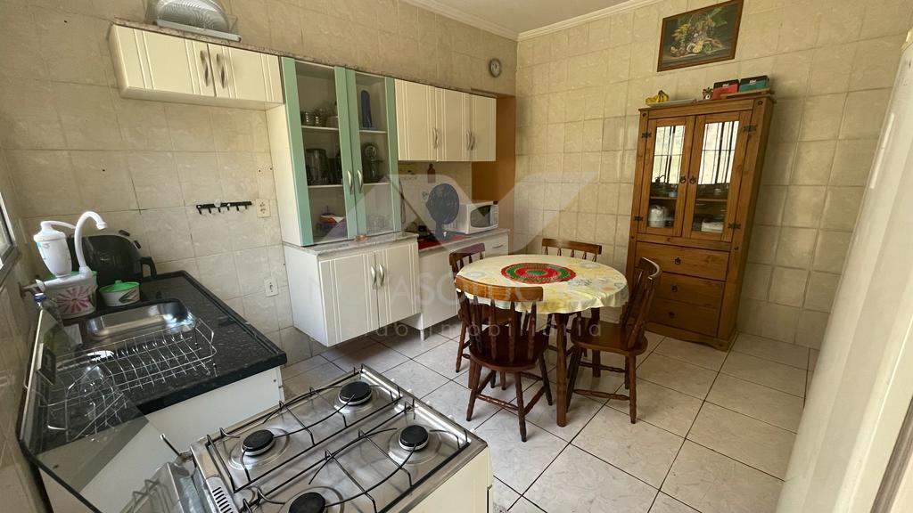 Casa com 2 dormitrios  venda, Vitrio Lucato, LIMEIRA - SP