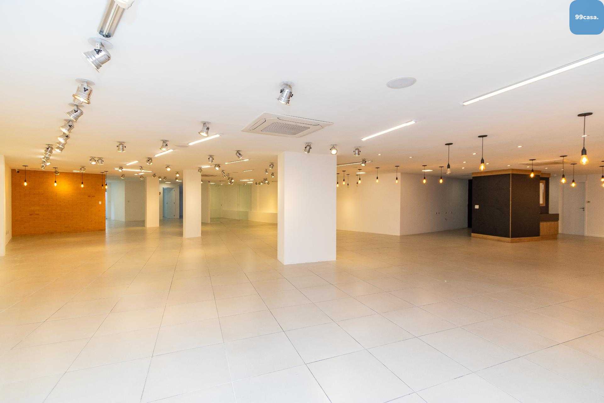 Loja comercial para locação, 610 m , Água Verde - CURITIBA - PR