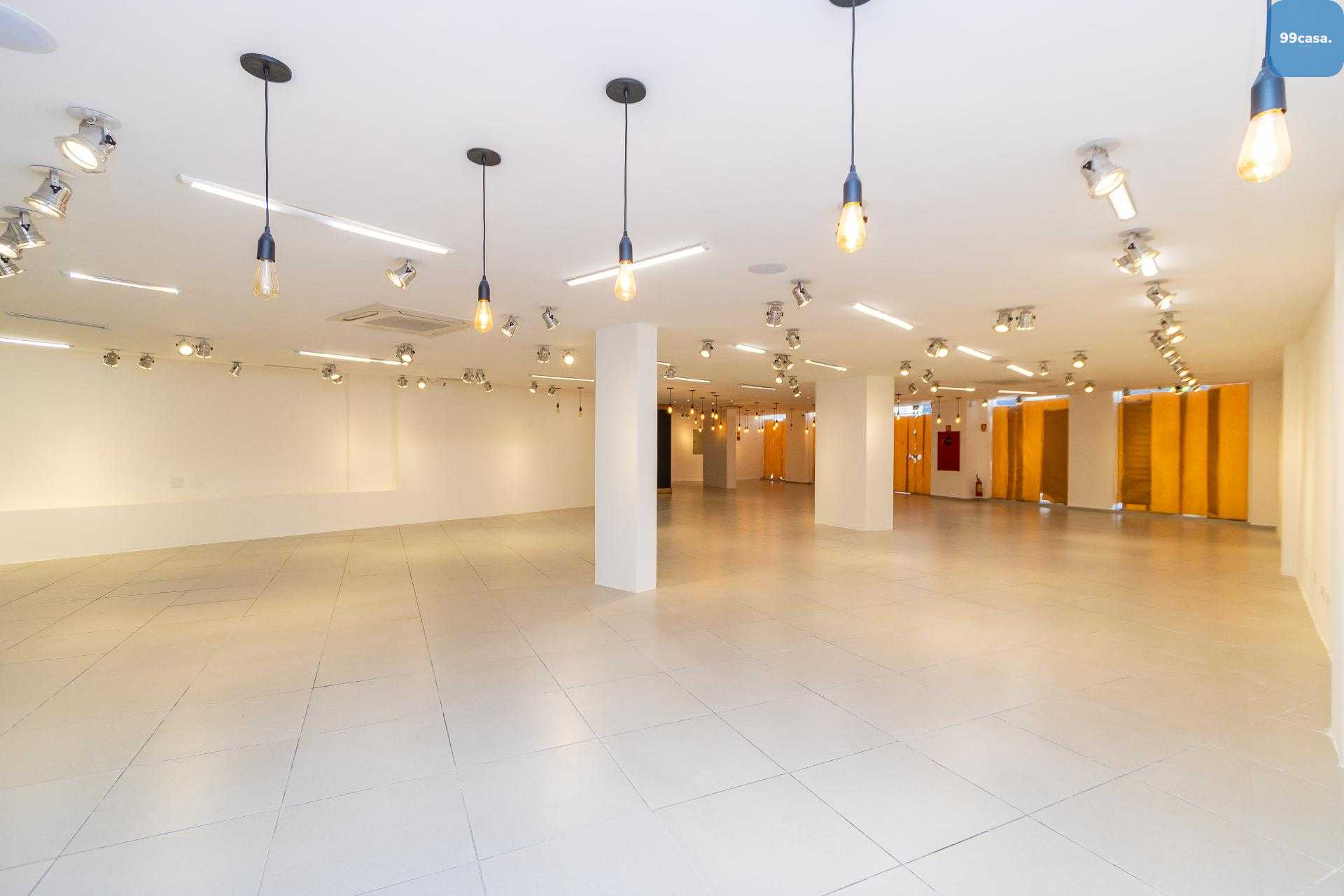 Loja comercial para locação, 610 m , Água Verde - CURITIBA - PR