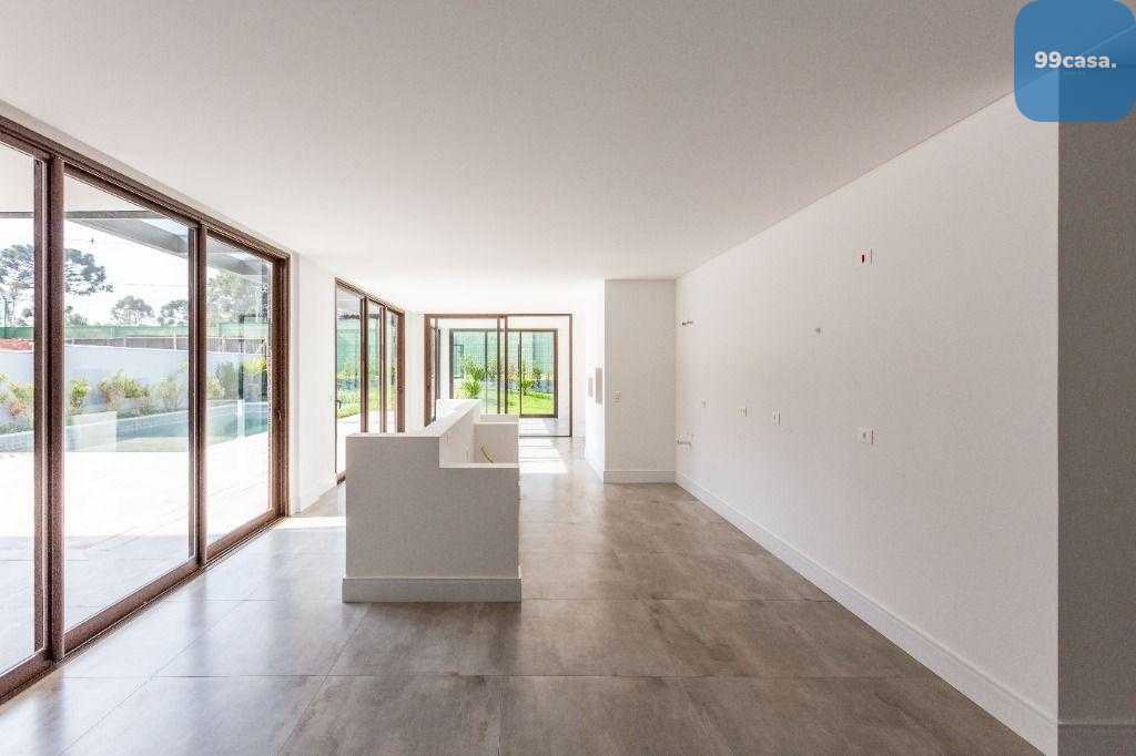 Casa à venda, 760.00 m , no Condomínio Paradisio Residencial, ...