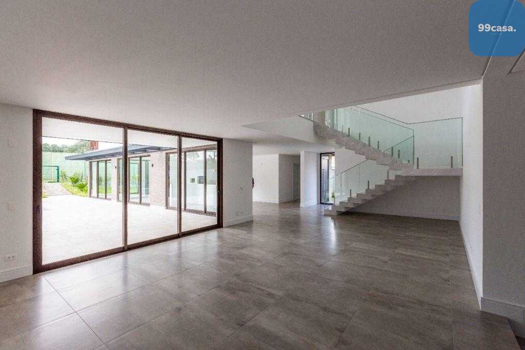 Casa à venda, 760.00 m , no Condomínio Paradisio Residencial, ...