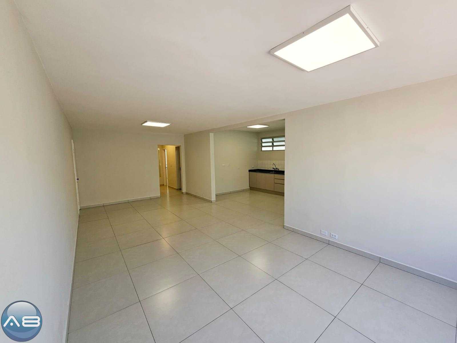 Apartamento totalmente reformado à venda no Juvevê em Curitiba...