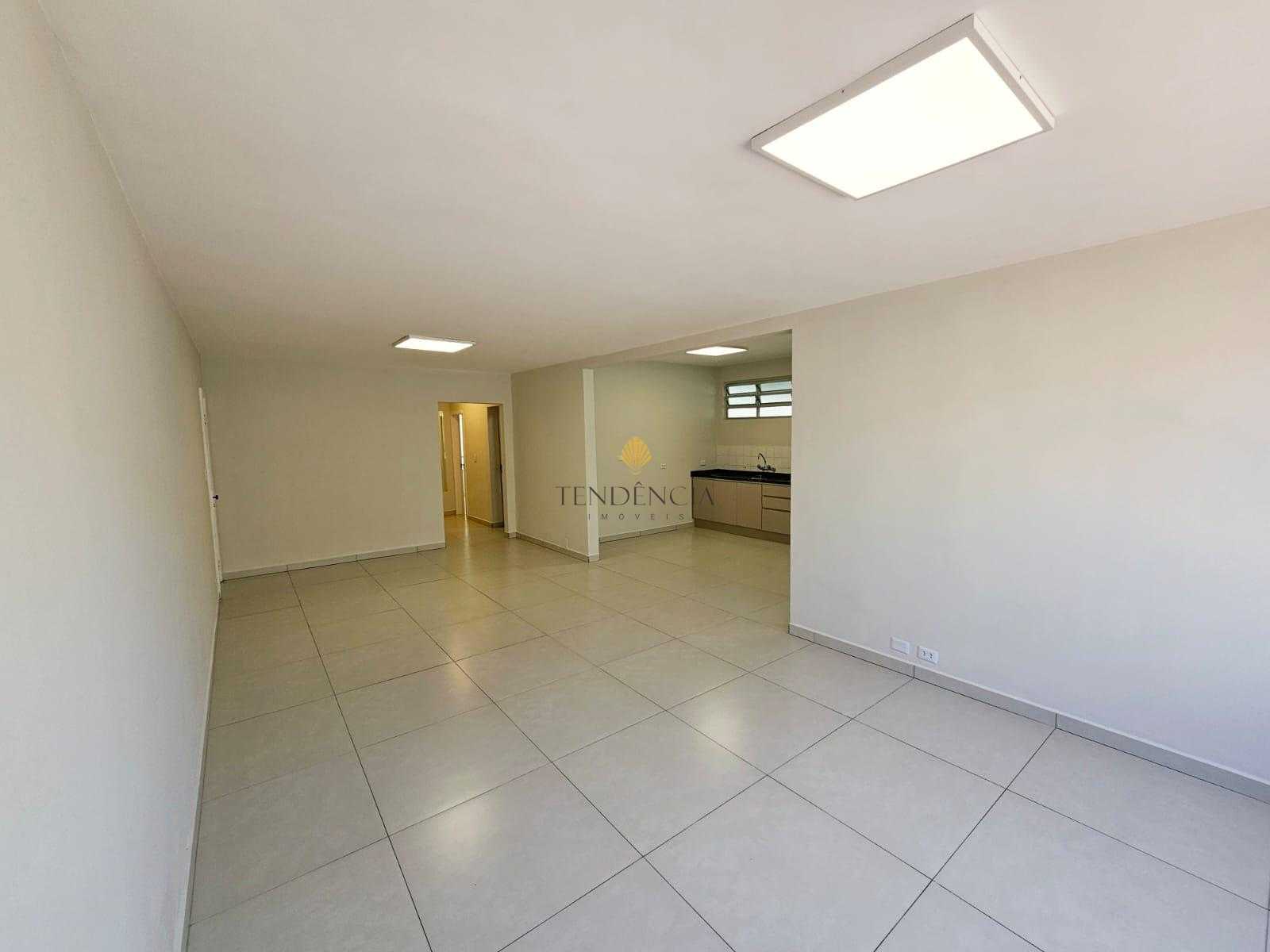 Apartamento totalmente reformado à venda no Juvevê em Curitiba...