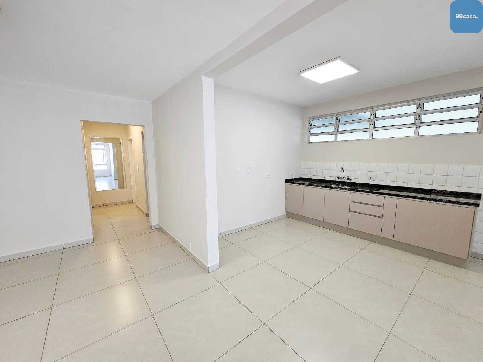 Apartamento totalmente reformado à venda no Juvevê em Curitiba...