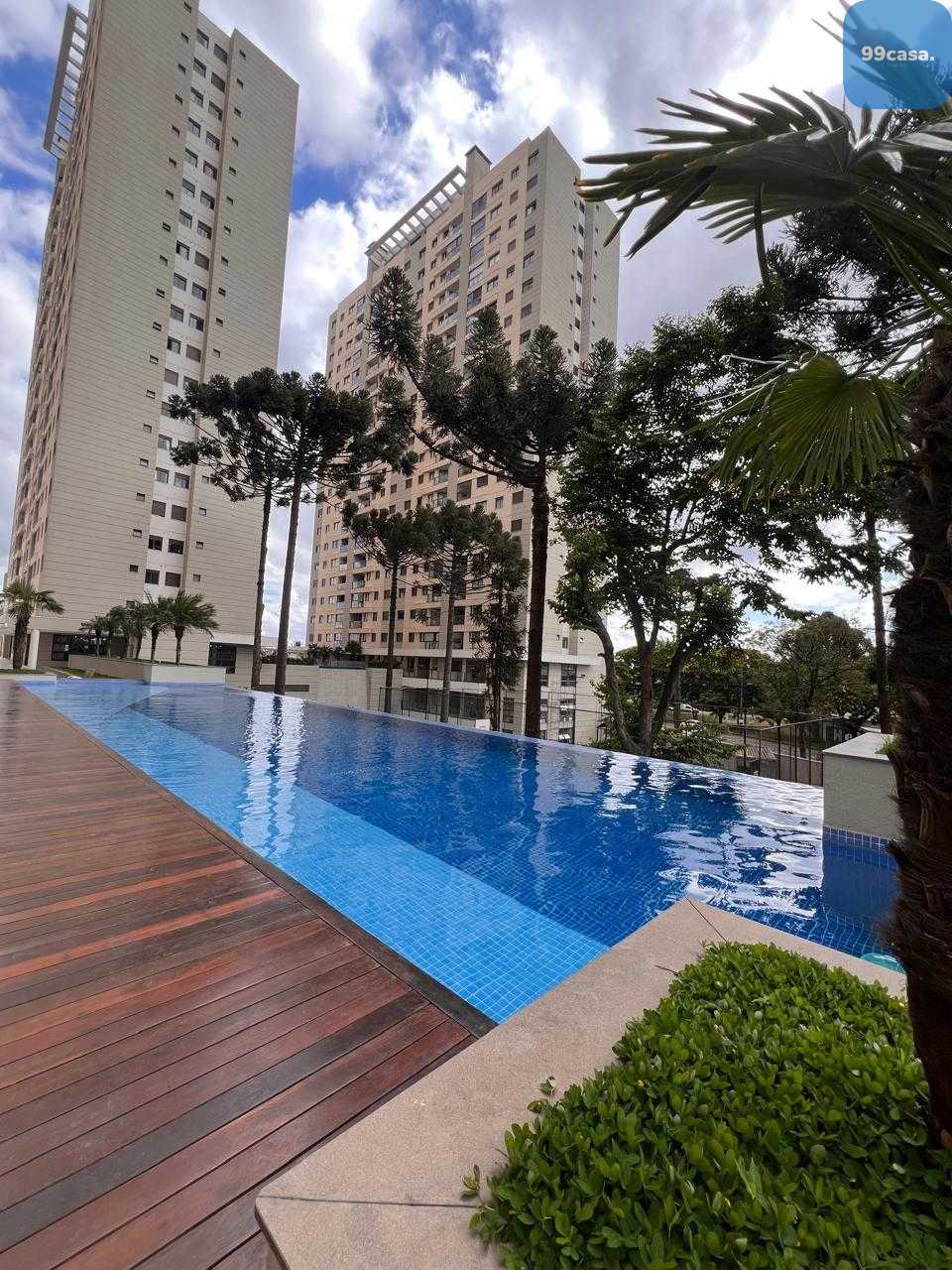 Apartamento em condomínio clube à venda no Capão Raso, CURITIB...