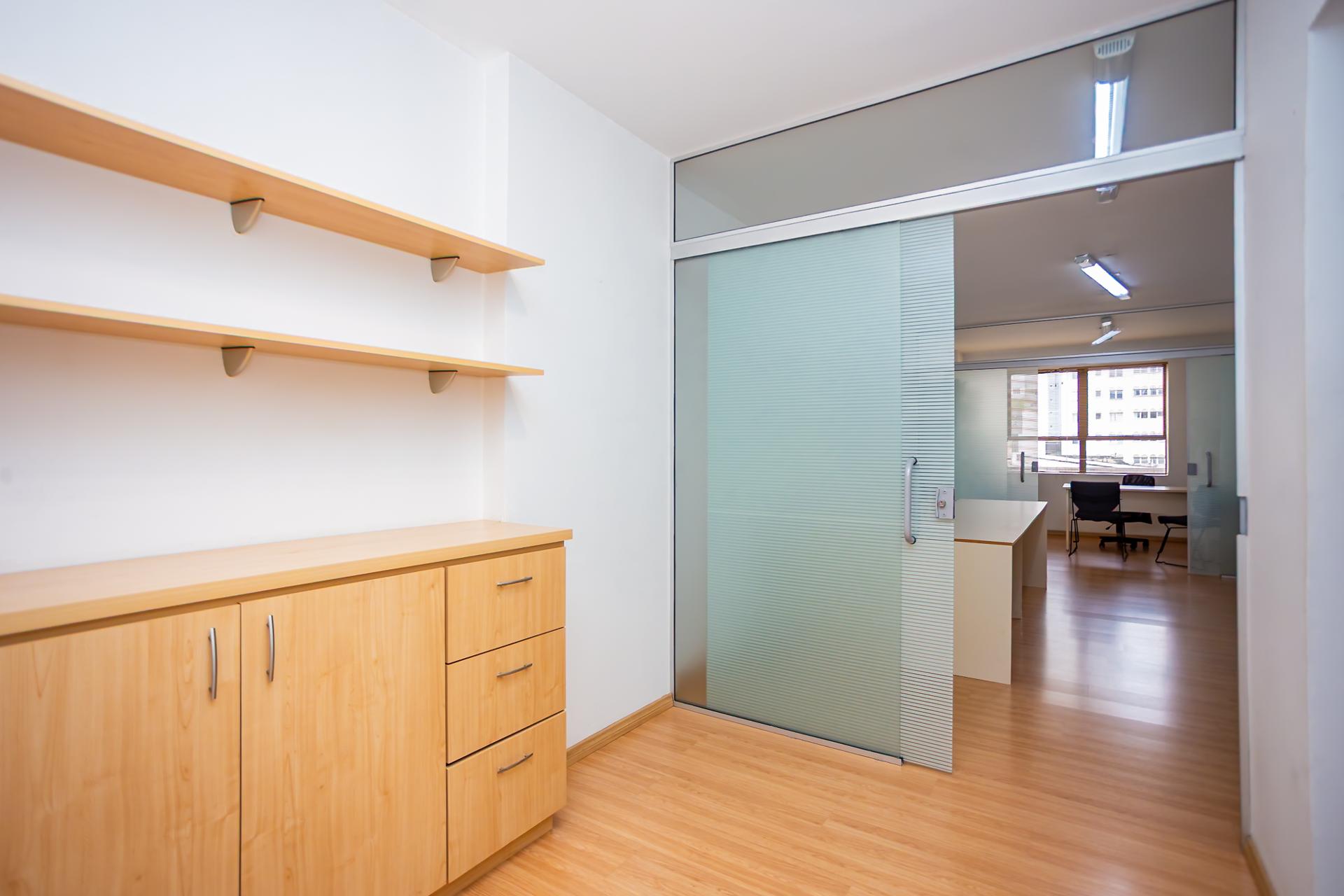 Sala Conjunto comercial para venda no Centro de Curitiba