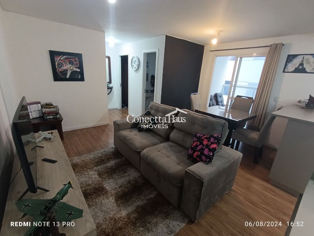 Apartamento com 2 quartos e 1 vaga à venda no Mercês em Curiti...