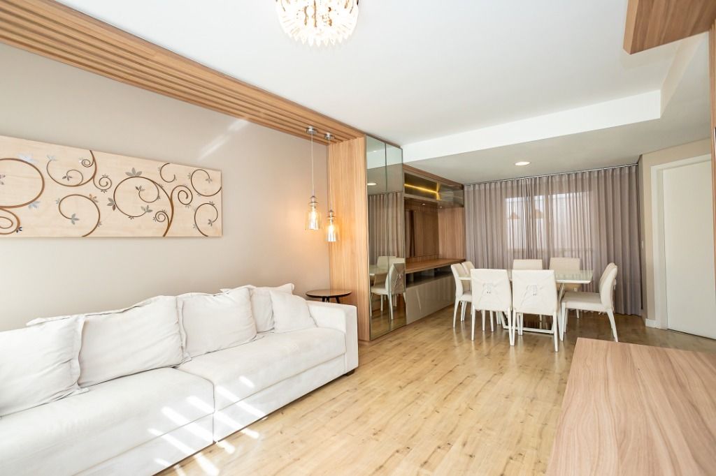 Sobrado com 3 quartos à venda, 160 m  - Boqueirão - Curitiba PR
