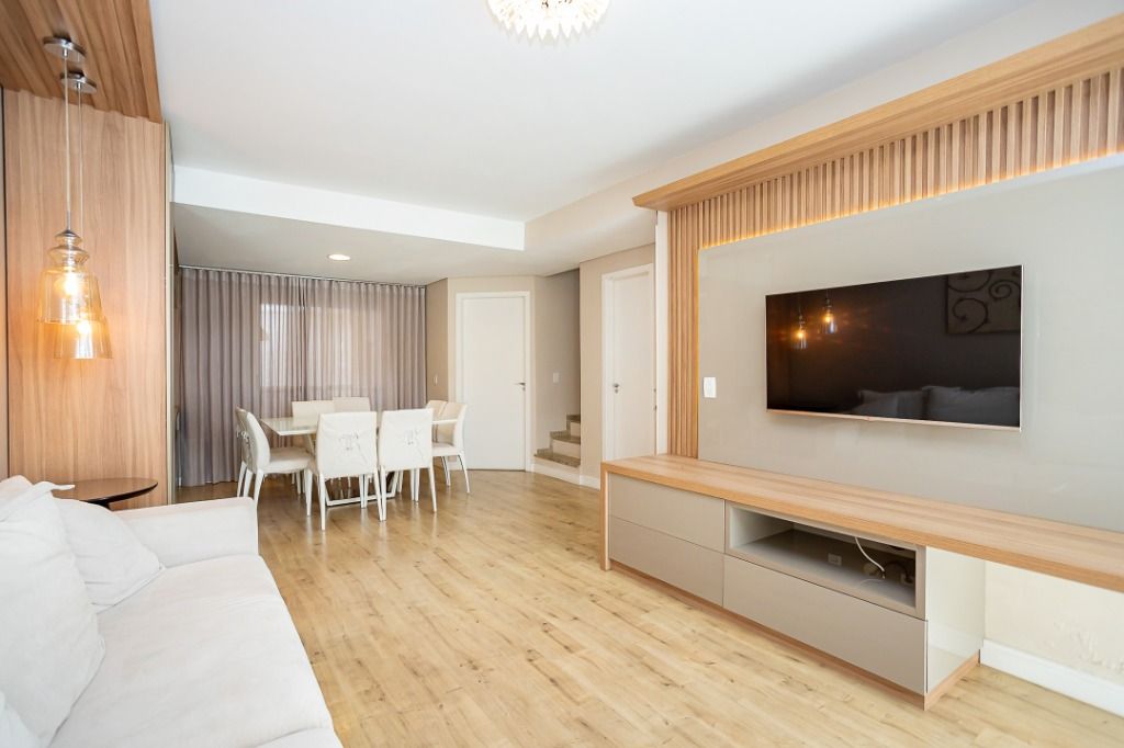 Sobrado com 3 quartos à venda, 160 m  - Boqueirão - Curitiba PR