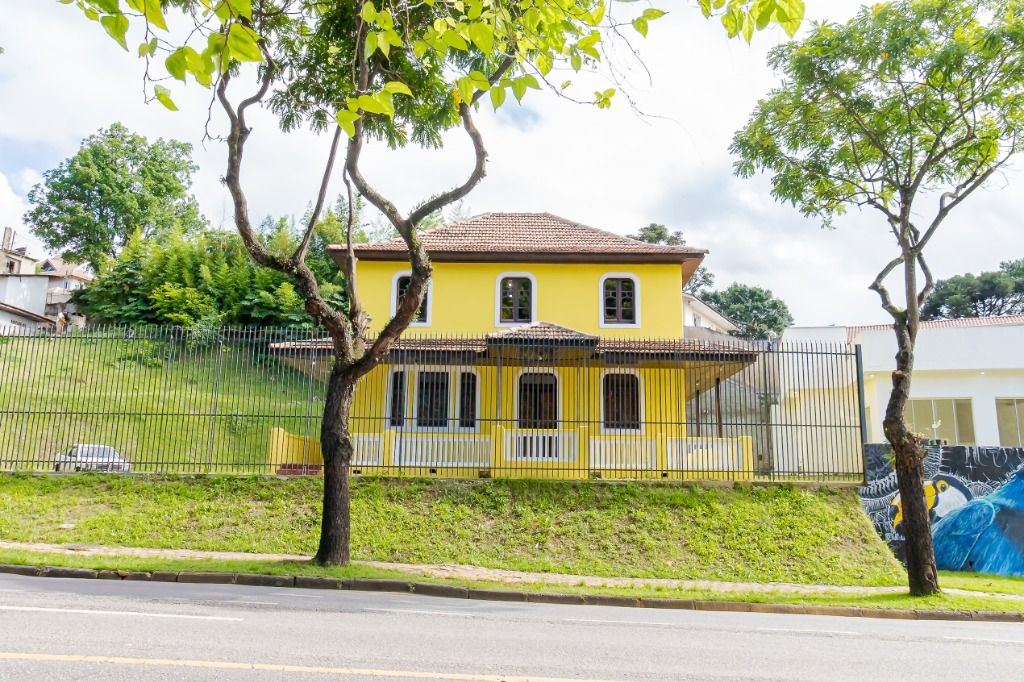 Casa para locação, com 1.390 m , Barigui, CURITIBA - PR