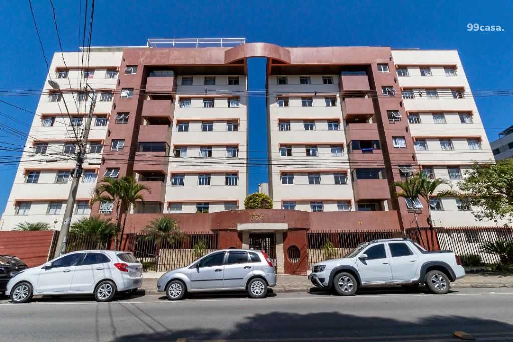 Cobertura mobiliada com 3 quartos no Água Verde em Curitiba PR