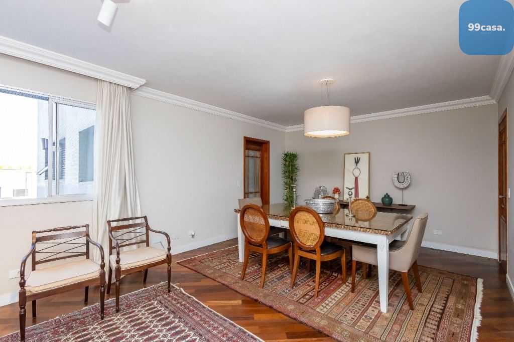Apartamento com 3 quartos próximo da Praça do Japão - Curitiba PR