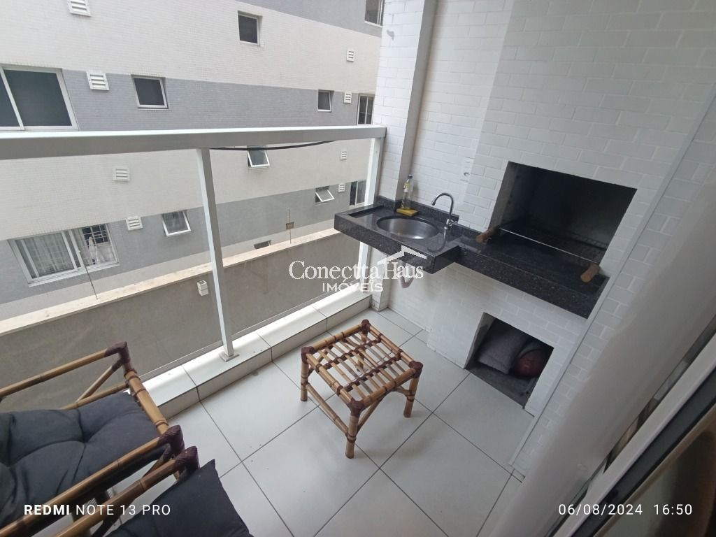 Apartamento com 2 quartos e 1 vaga à venda no Mercês em Curiti...