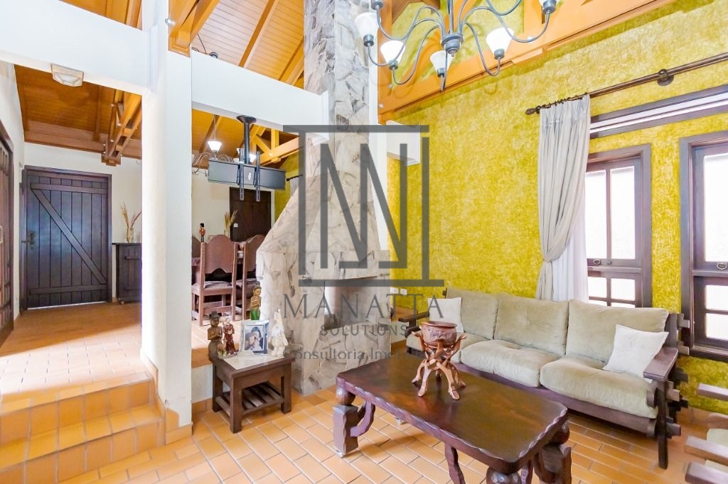 Casa com 5 quartos à venda, 311 m  - Boa Vista - Curitiba PR