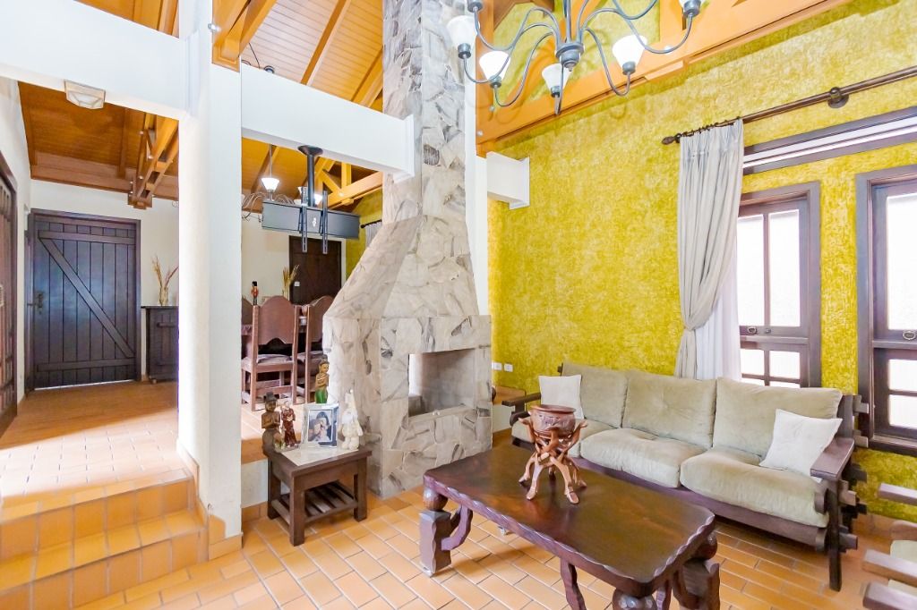 Casa com 5 quartos à venda, 311 m  - Boa Vista - Curitiba PR