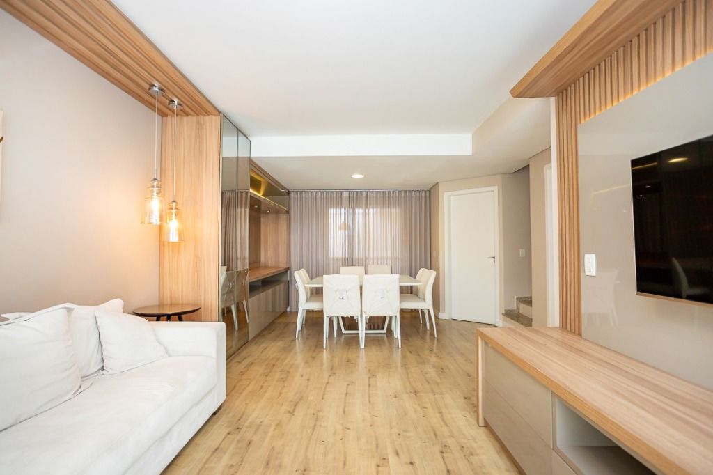 Sobrado com 3 quartos à venda, 160 m  - Boqueirão - Curitiba PR