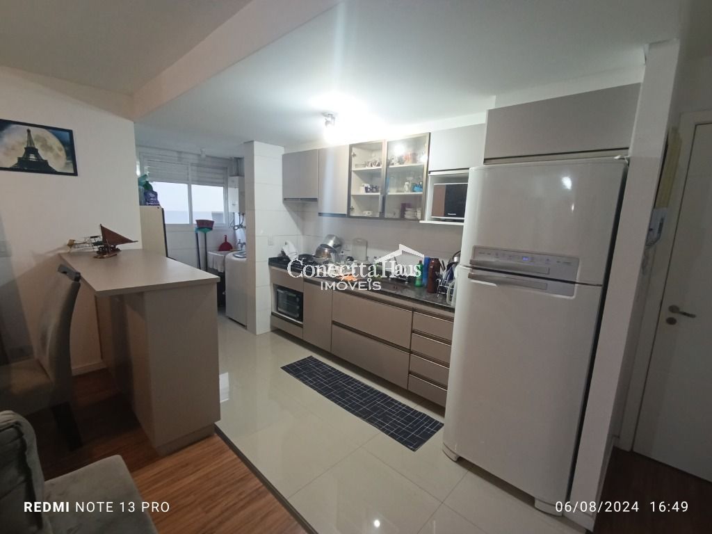 Apartamento com 2 quartos e 1 vaga à venda no Mercês em Curiti...