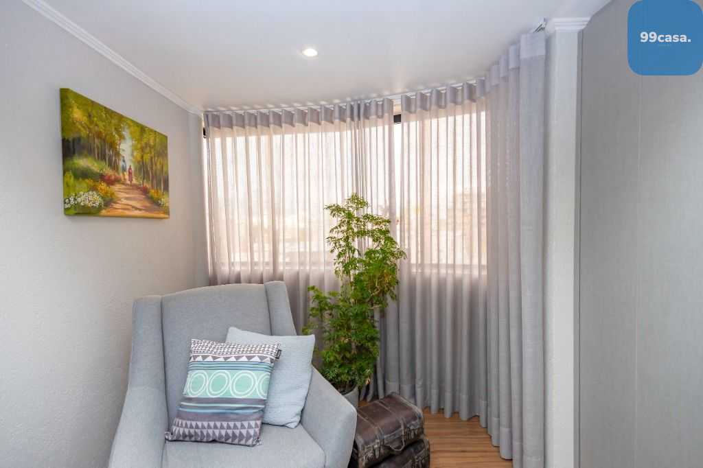 Cobertura mobiliada com 3 quartos no Água Verde em Curitiba PR