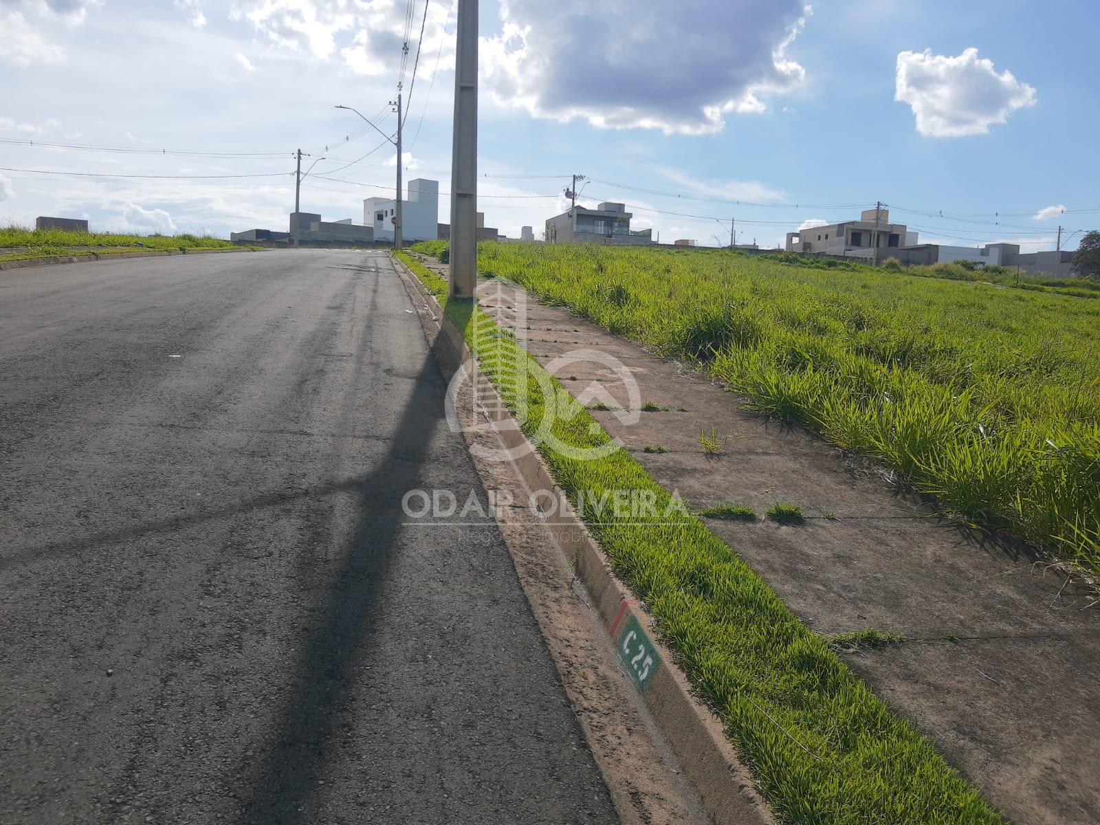 TERENO A VENDA NO RESIDENCIAL PARQUE ALVORADA , PASSOS - MG