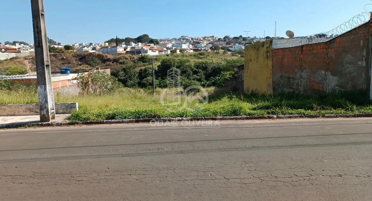 TERRENO DE 250M   VENDA NO BAIRRO JARDIM DOS PINHEIROS, PASSOS - MG