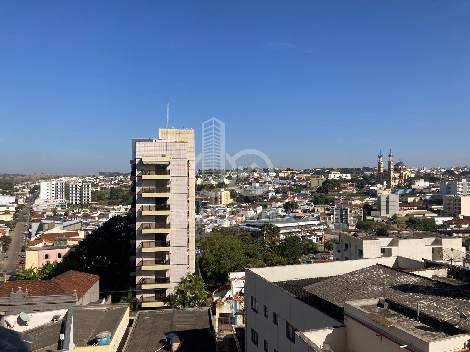 APARTAMENTO COM 3 DORMITORIOS E 1 SUITE CENTRO, PASSOS - MG