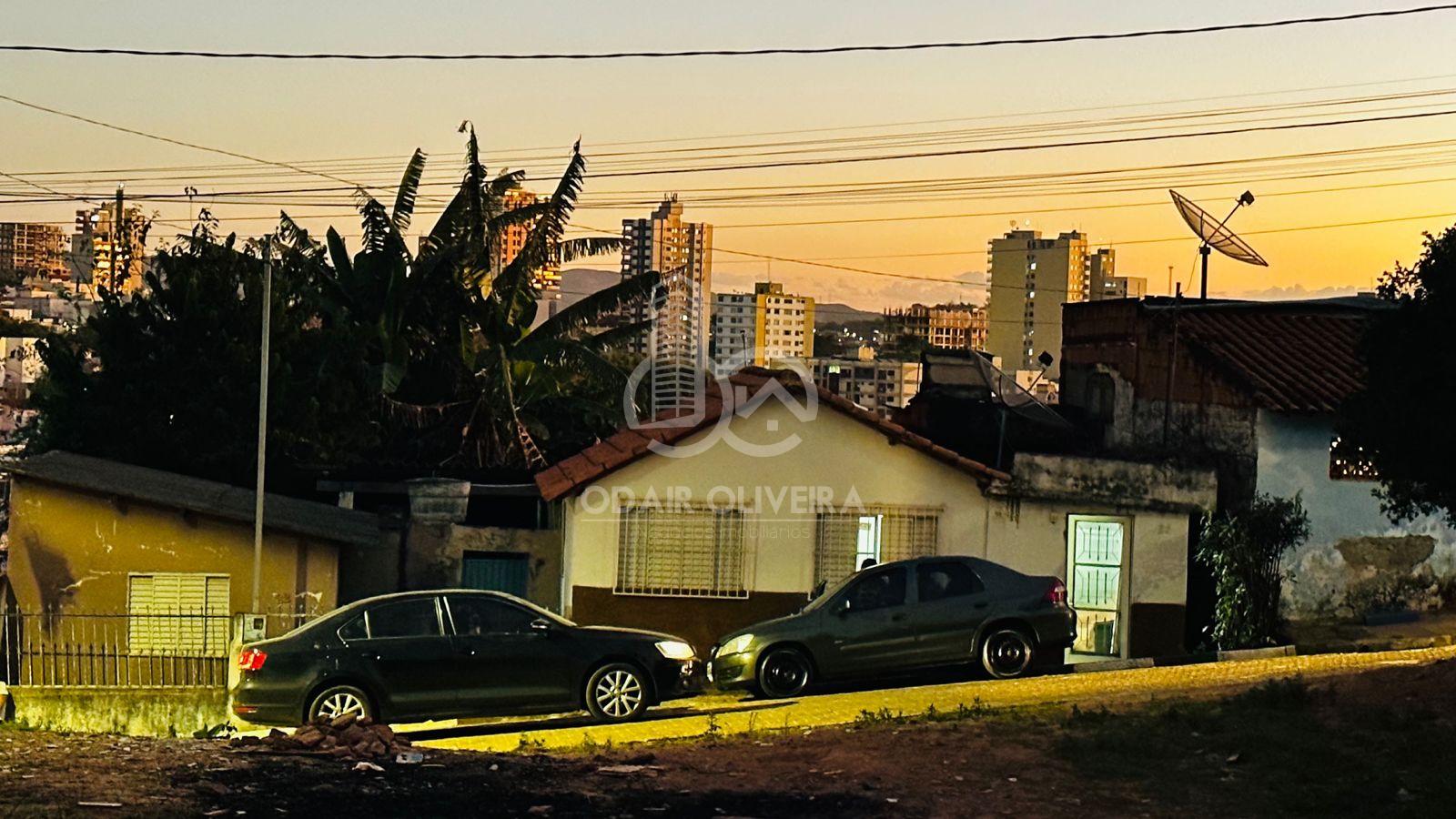 TERRENO DE 220M   VENDA NO BAIRRO CANJERANUS, PASSOS - MG