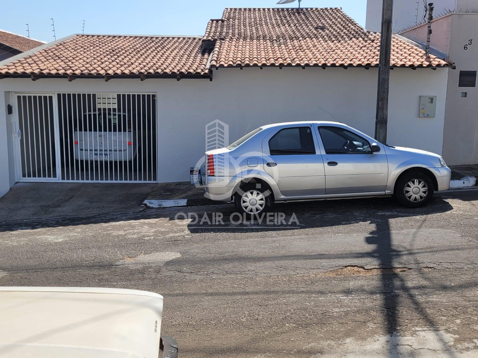 Casa com 3 quartos, sendo 1 sute,  venda, JARDIM DOS PINHEIROS, PASSOS - MG