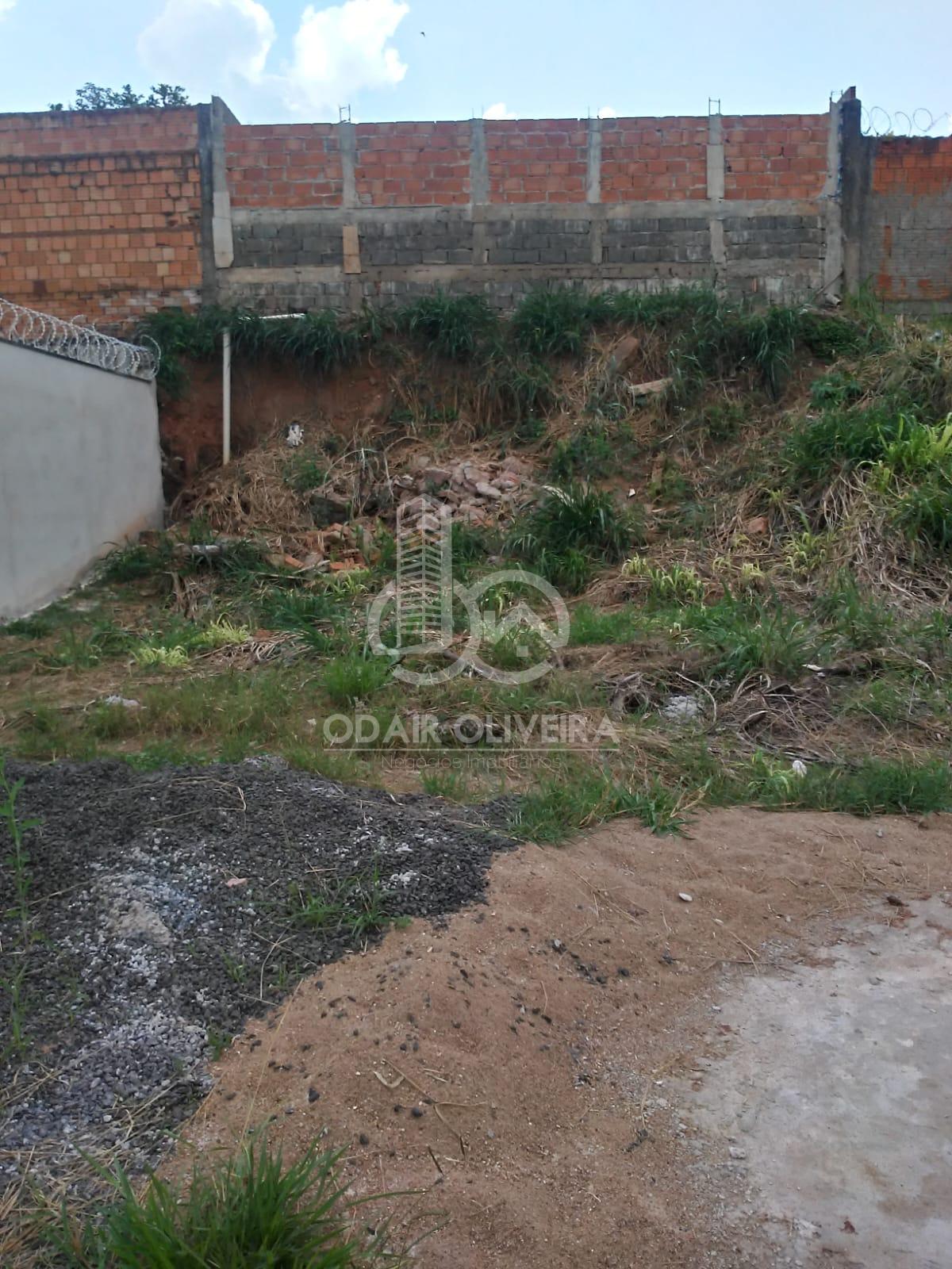 Terreno de  200m   venda, PARQUE DAS AROEIRAS, PASSOS - MG