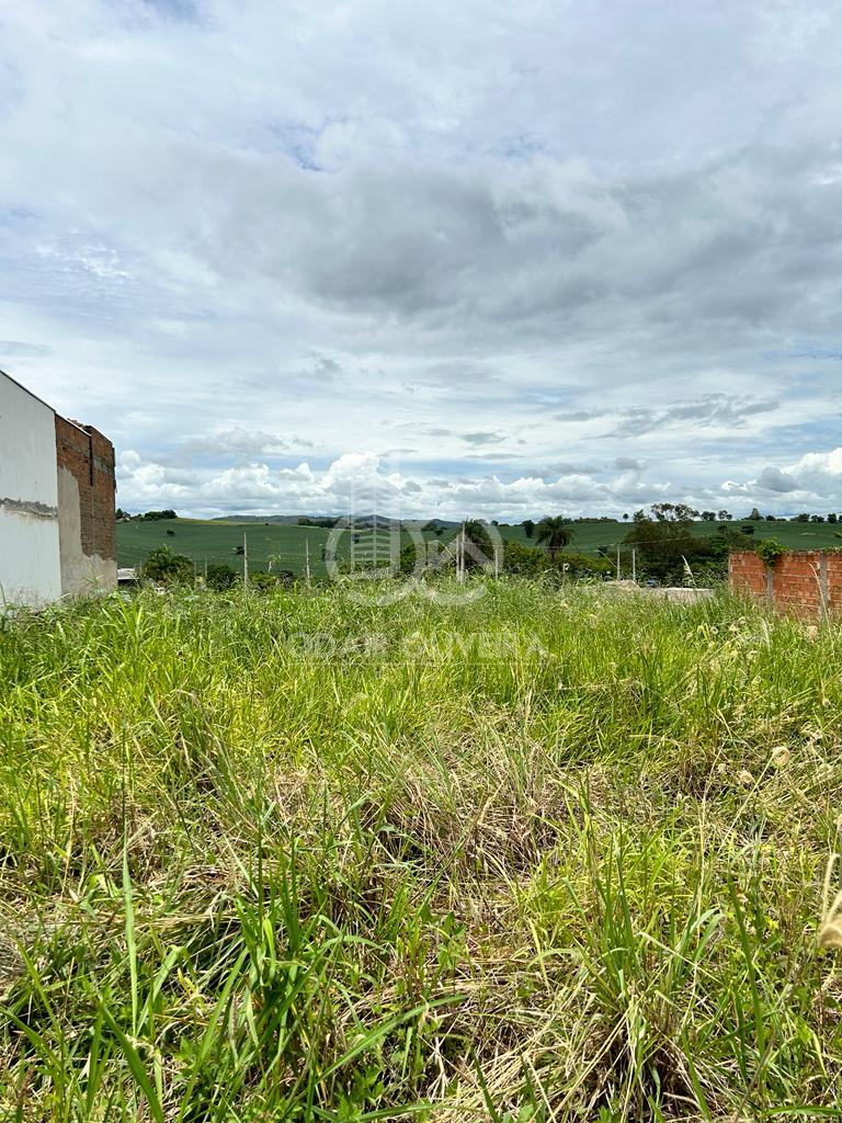 TERRENO A VENDA DE 251M NO BAIRRO JARDIM CANADA , PASSOS - MG