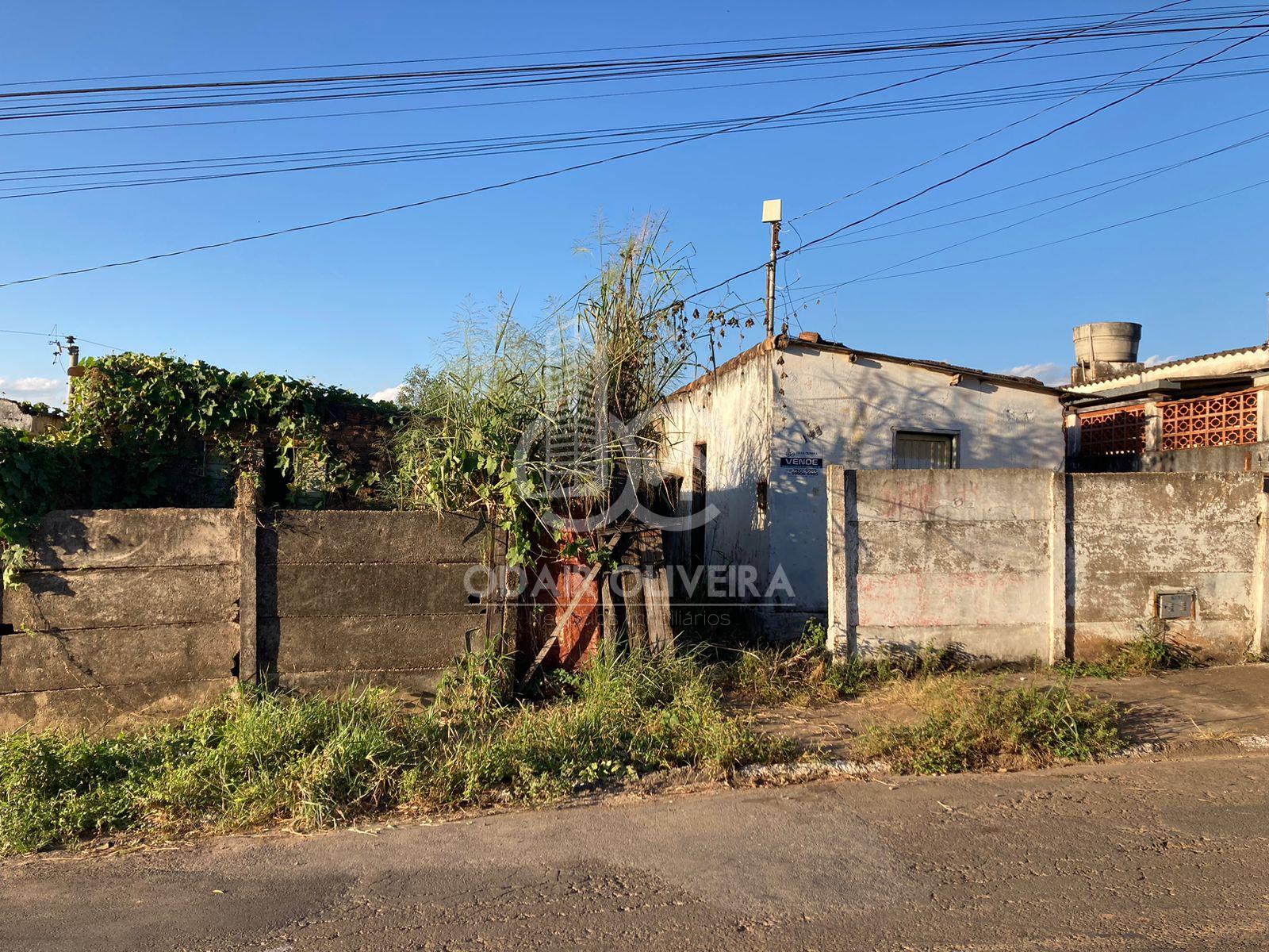 Terreno de 384m , casa de 50m   venda no bairro Colegio de Passos, PASSOS - MG