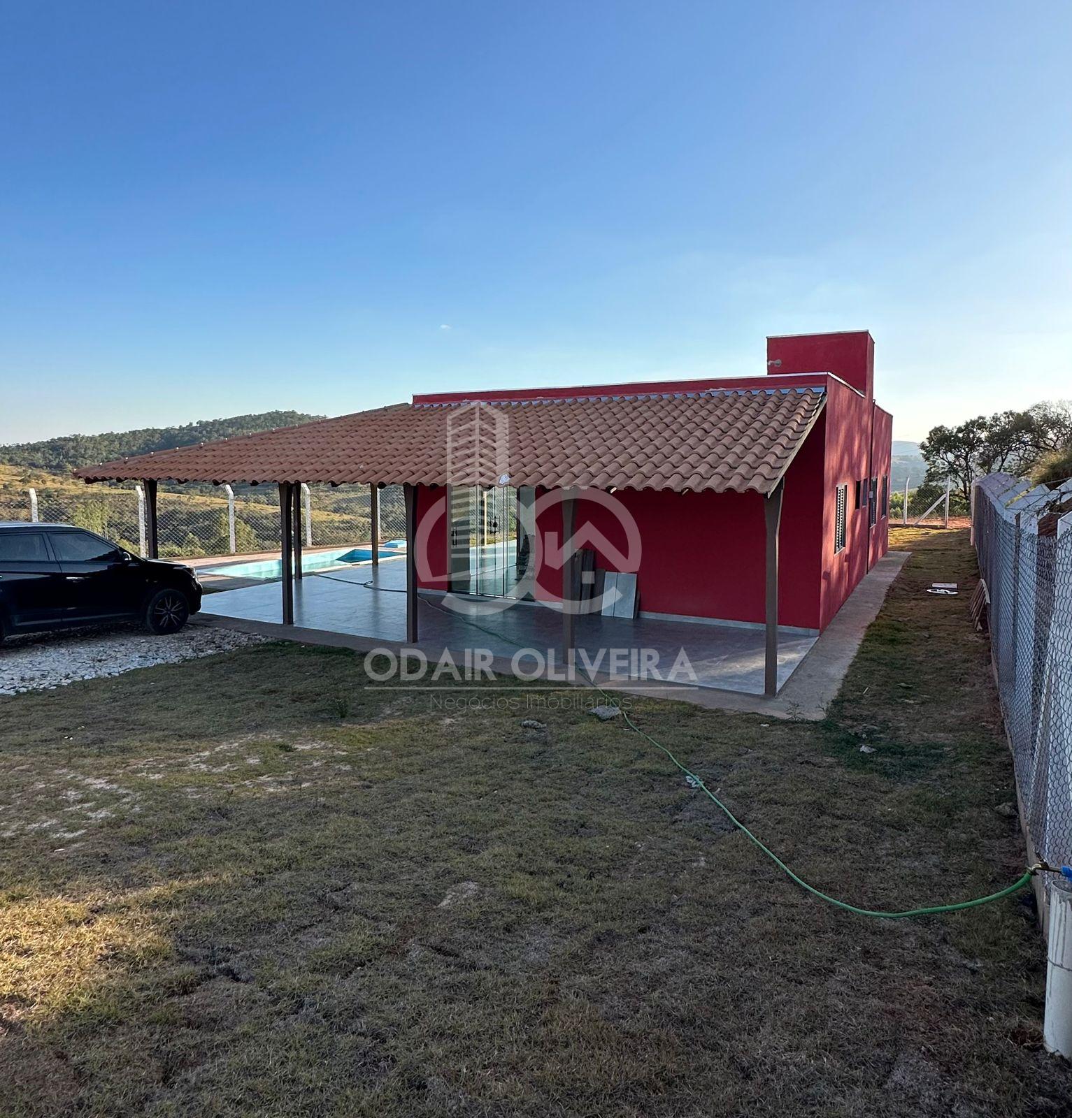 SITIO DE 1 HECTARE A VENDA, COM 2 DORMITORIOS E SUTE -  MUMBUCA, PASSOS - MG