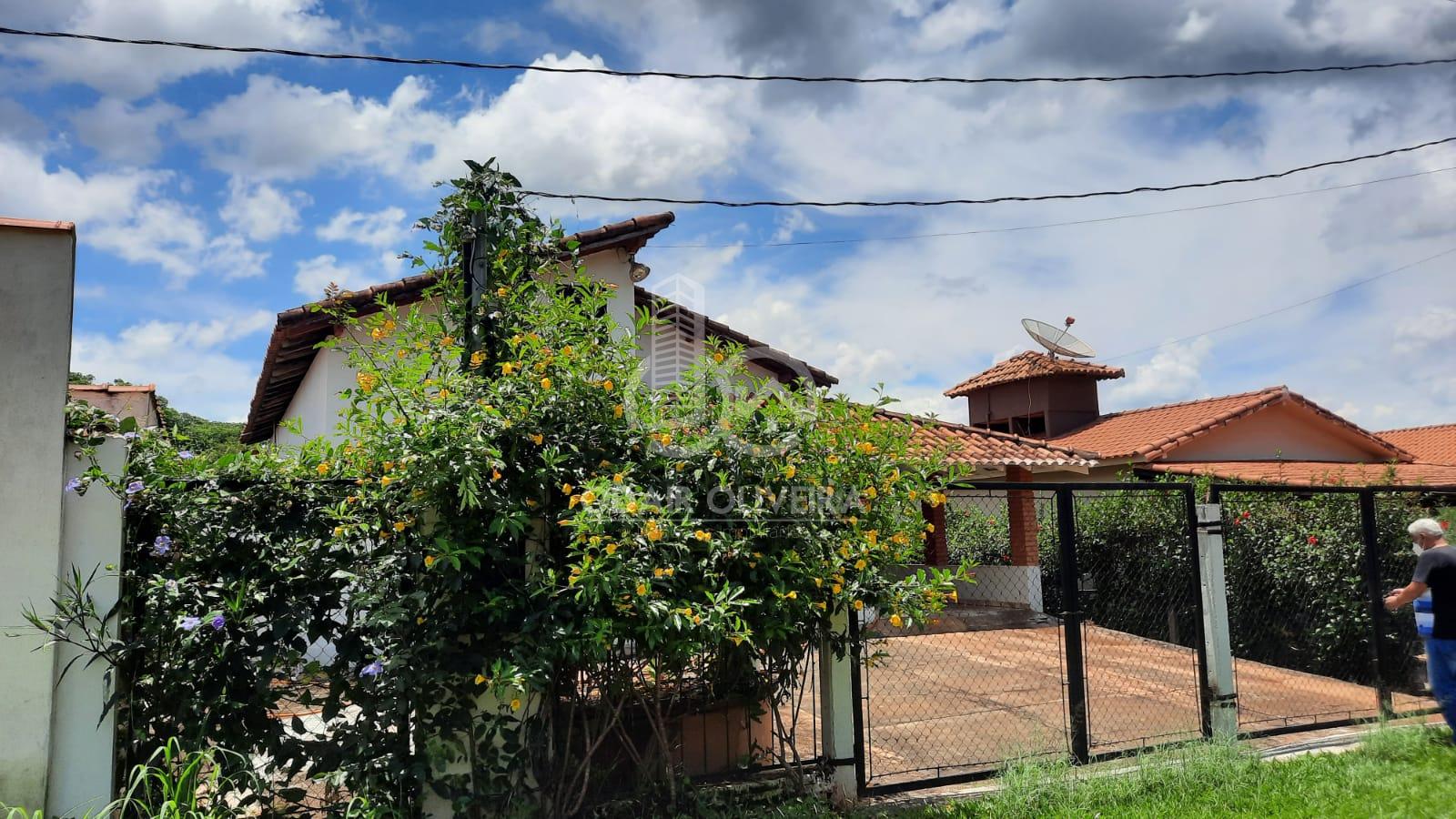 RANCHO COM SUTE E PISCINA A VENDA NO CONDOMINIO RIO GRANDE, PASSOS - MG