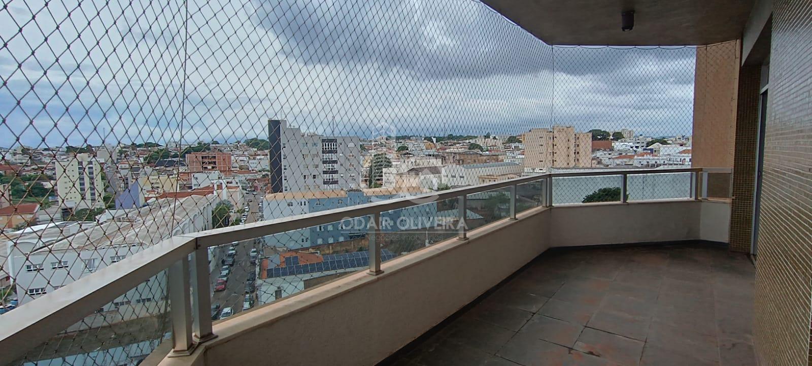 APARTAMENTO 5 DORMITRIOS, SENDO 1 SUTE CLOSET 8 ANDAR NO CENTRO, PASSOS - MG