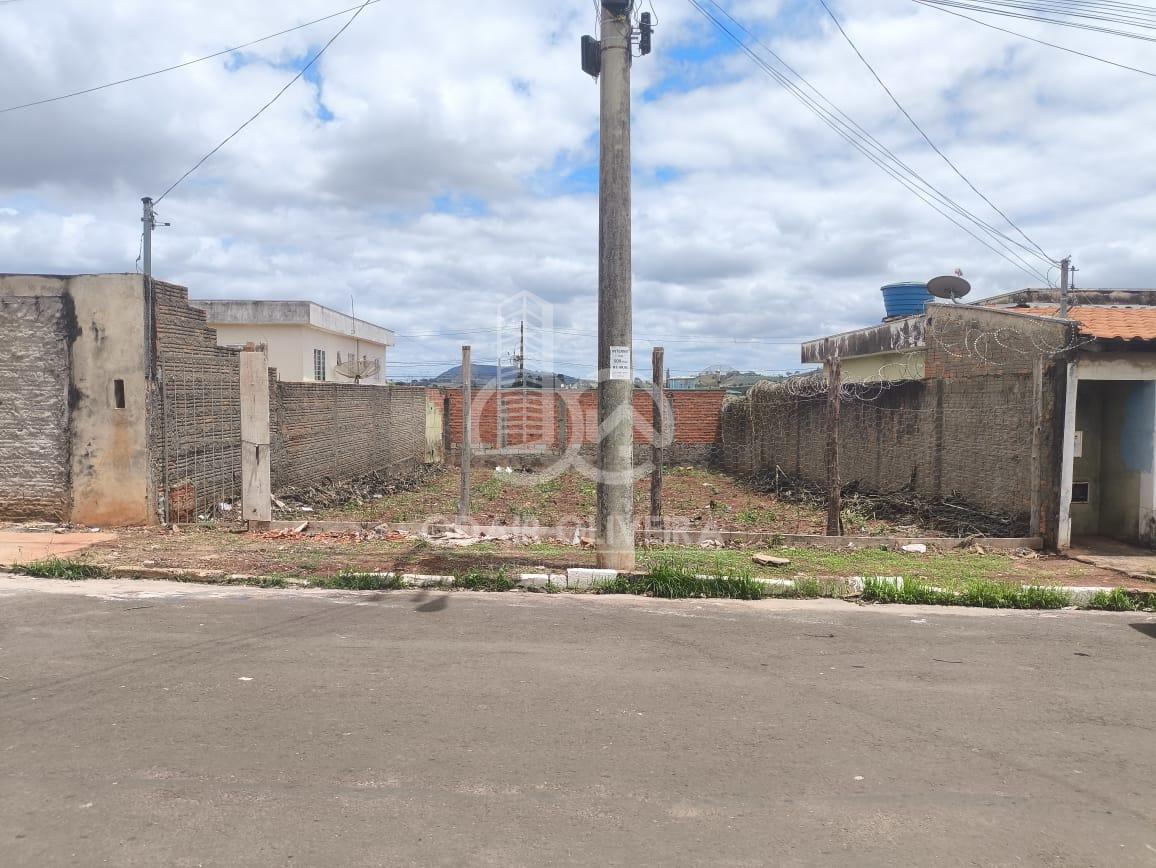 TERRENO DE 200M  A VENDA, NOSSA SENHORA DE LOURDES, PASSOS - MG