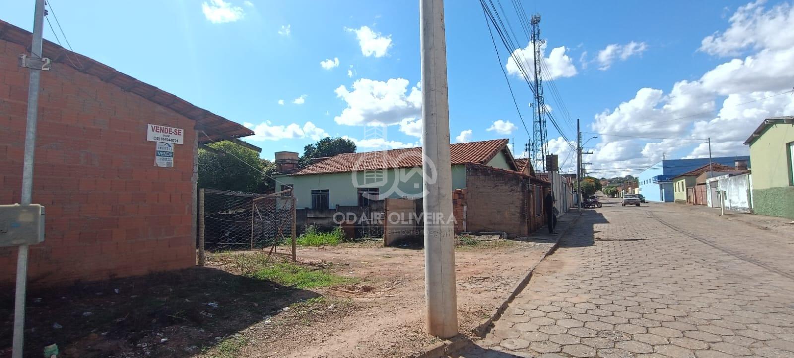 Terreno  venda com localizao central em So Joo Batista Do Glria- MG