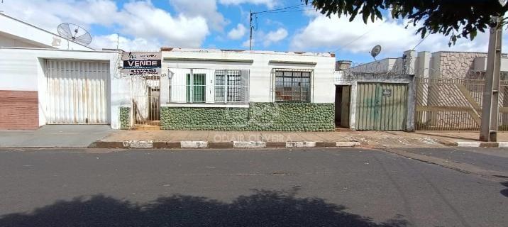 LOTE DE 302M  A VENDA NO BAIRRO BELA VISTA, PASSOS - MG