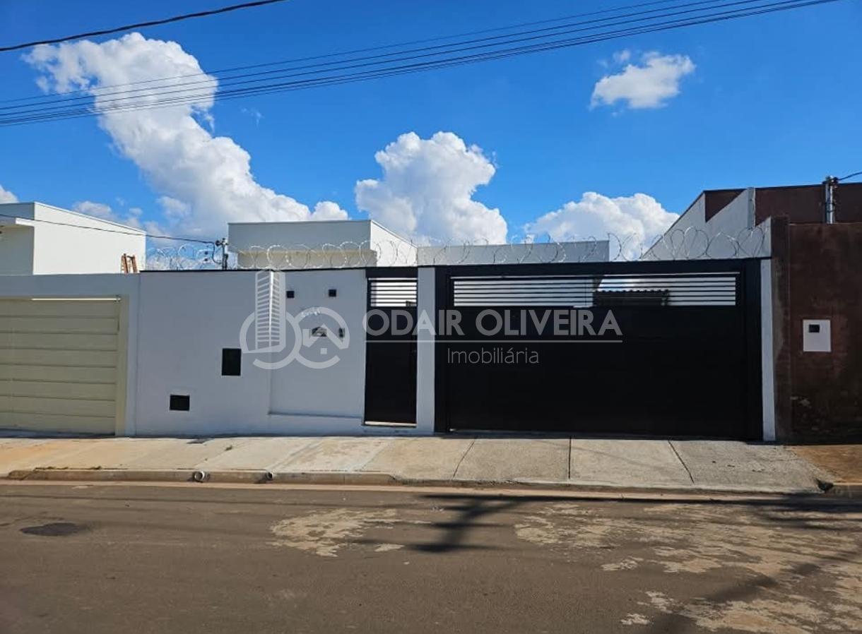 CASA COM 3 DORMITORIOS SENDO 1 SUITE - LOCAO -  NOVA PASSOS, PASSOS - MG