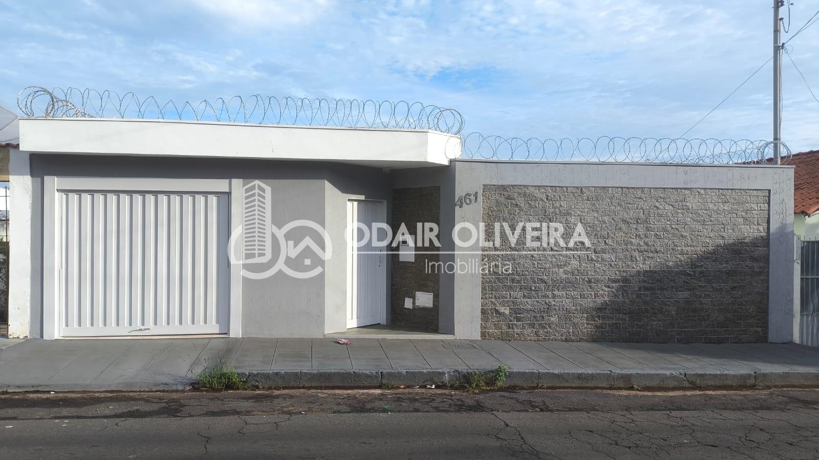 CASA COM 4 DORMITORIOS A VENDA NO BAIRRO BELA VISTA - PASSOS - MG