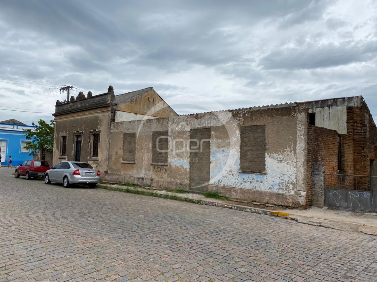 Casa à venda, de esquina, Centro, CAÇAPAVA DO SUL - RS