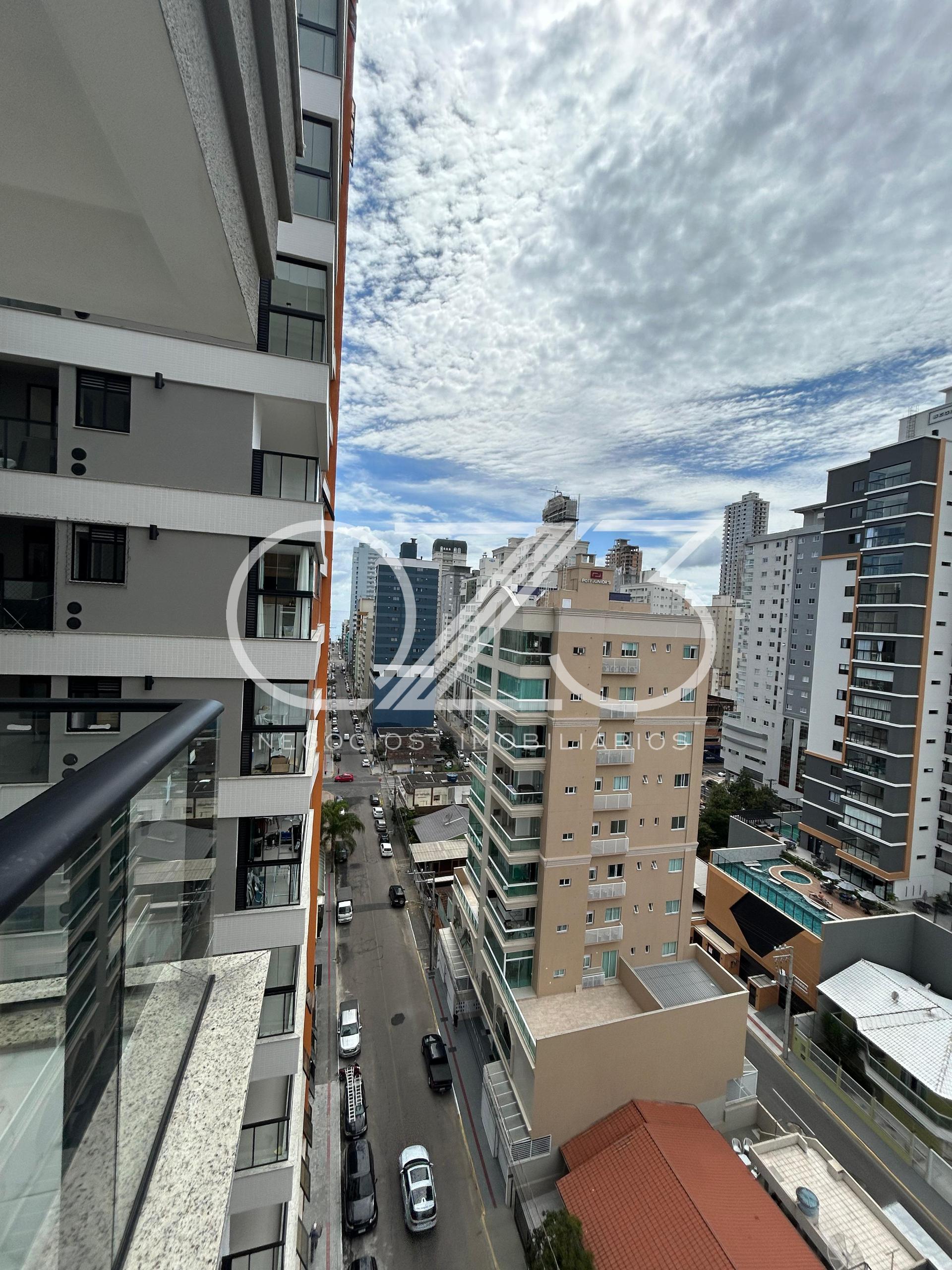 Apartamento com 3 dormitórios à venda, MEIA PRAIA, ITAPEMA - SC