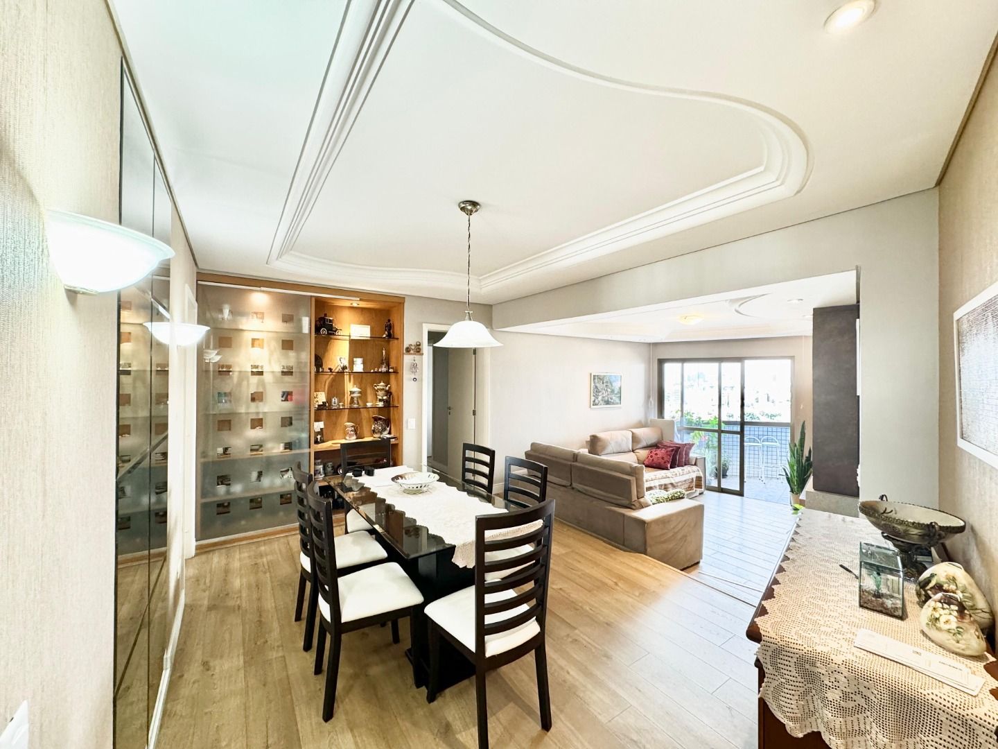 Apartamento com 3 dormitórios à venda, 131 m  por R  1.090.000...