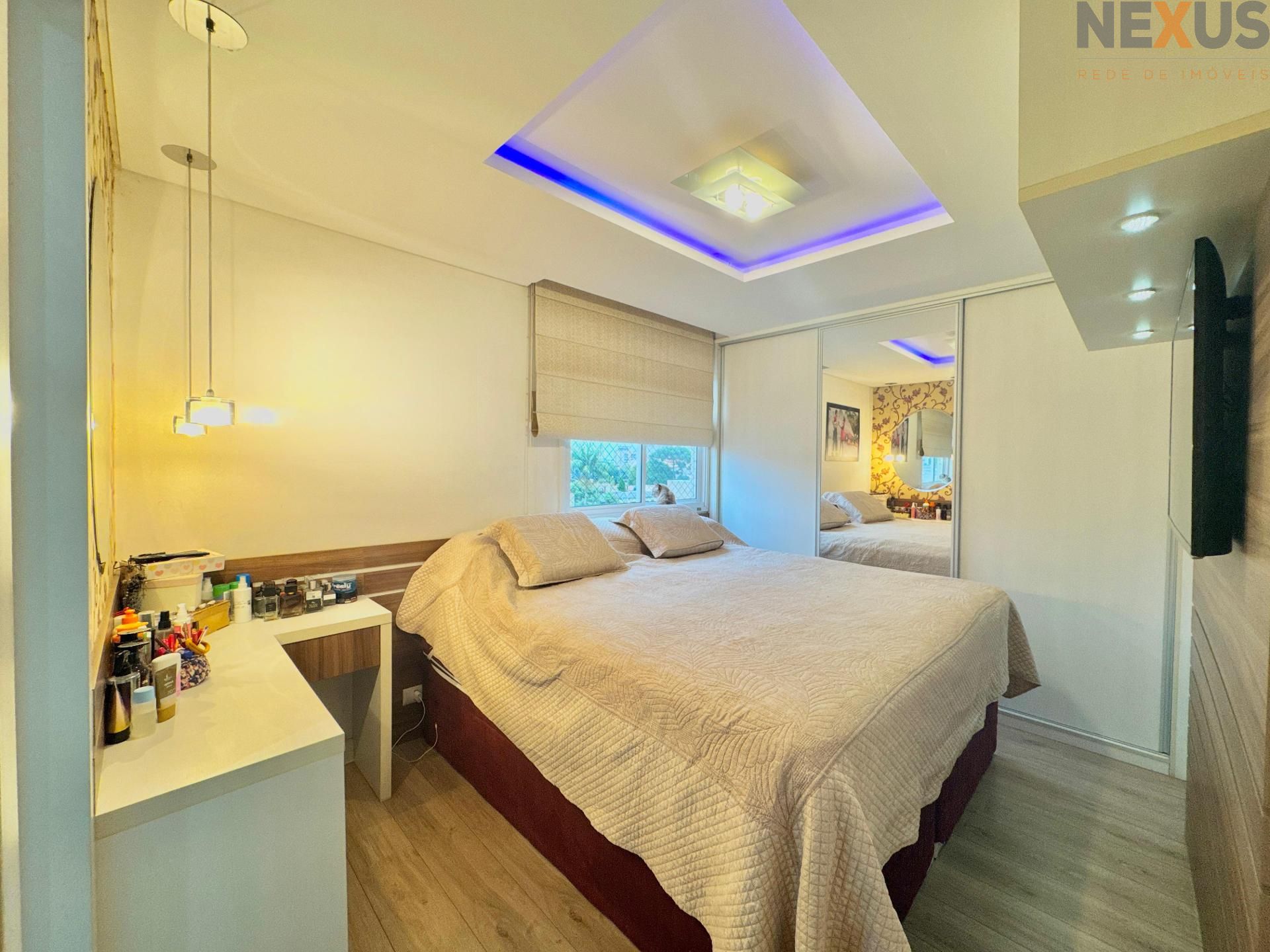 Apartamennto a venda PINHEIRINHO, porteira fechada 