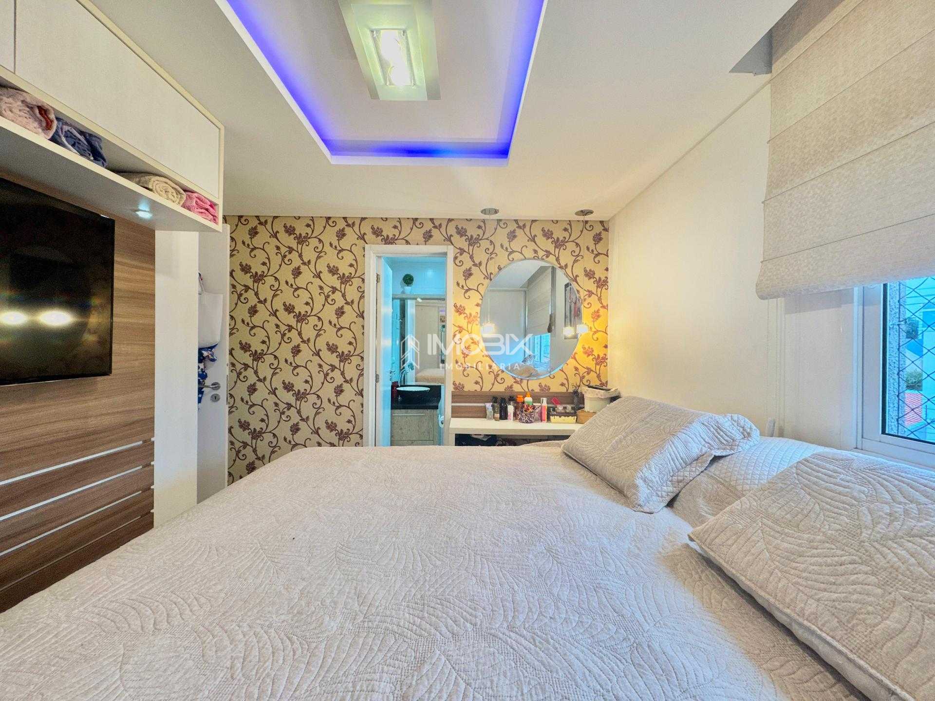 Apartamennto a venda PINHEIRINHO, porteira fechada 