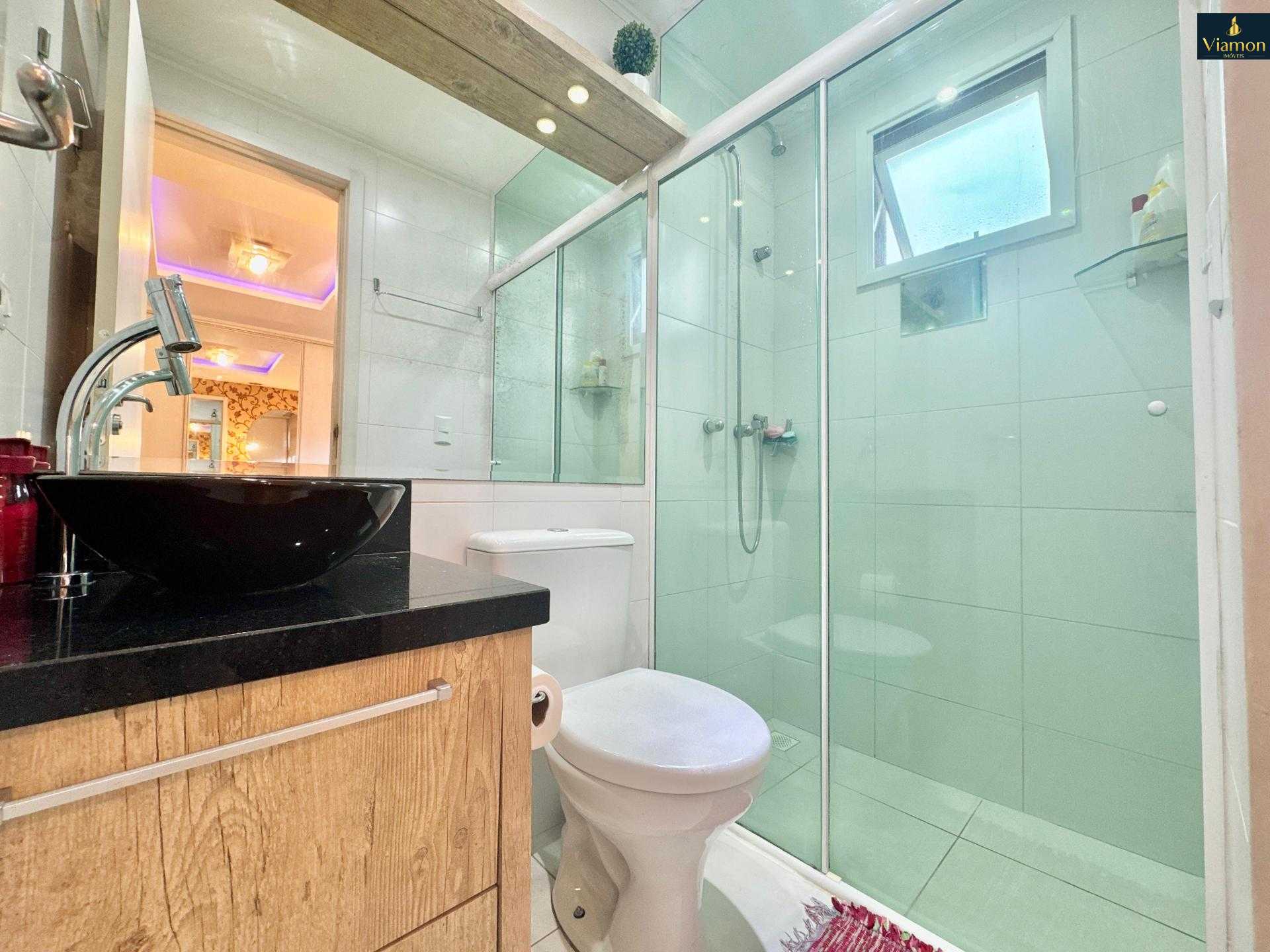 Apartamennto a venda PINHEIRINHO, porteira fechada 
