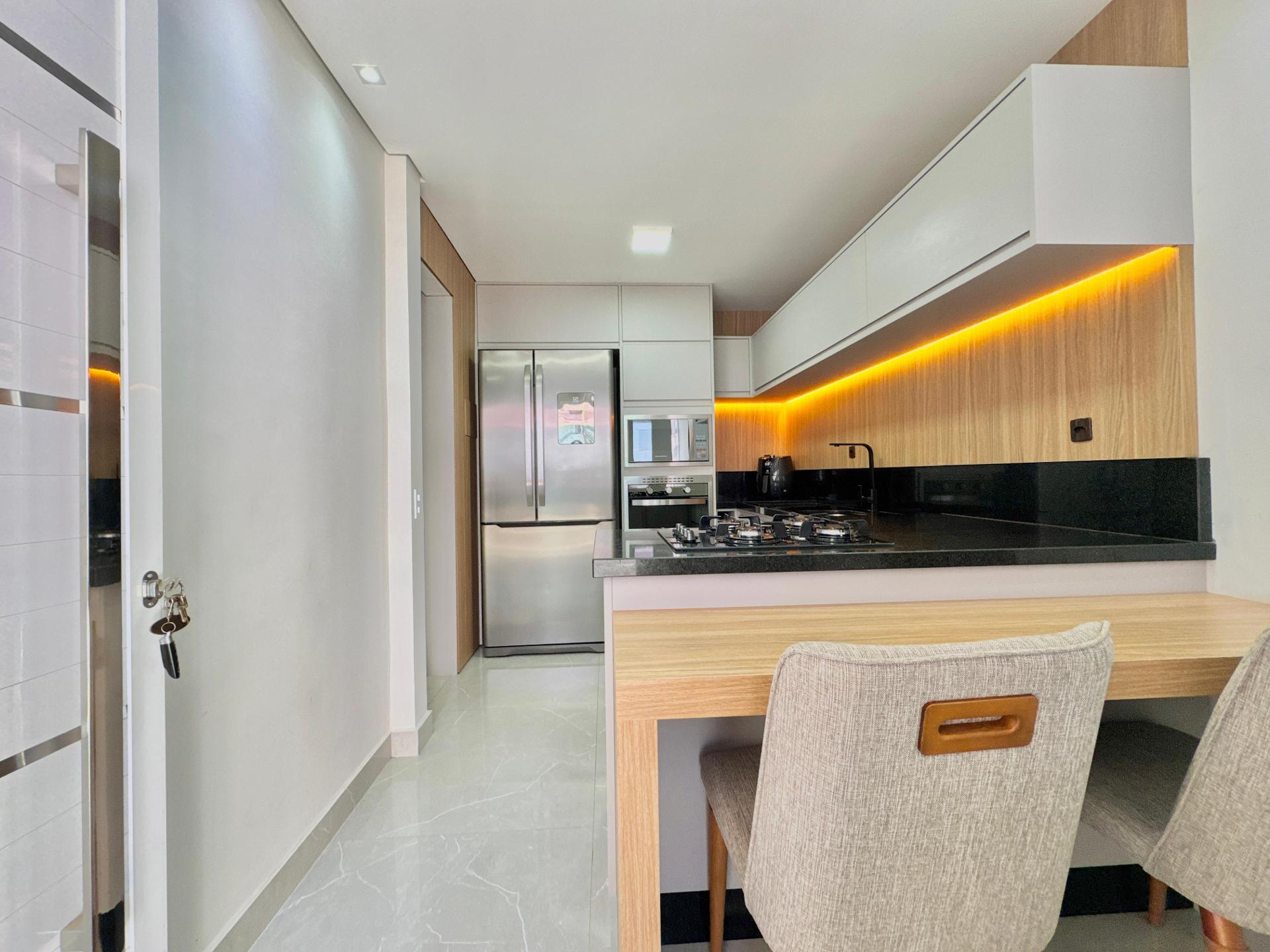 Casa com 4 dormit?rios ? venda, 190 m  por R  780.000,00 - Con...