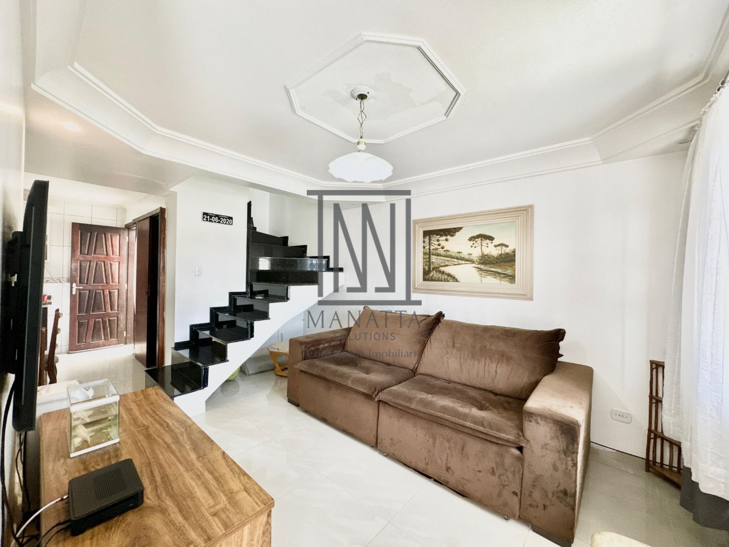 TRIPLEX LOCALIZADO PRÓXIMO AO CONDOR DO PINHEIRINHO 