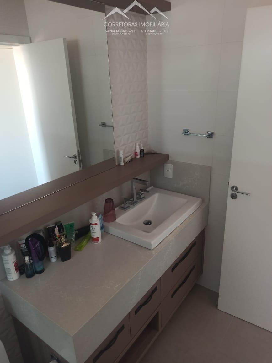 Apartamento à venda com 3 quartos, 220m² - Foto 11