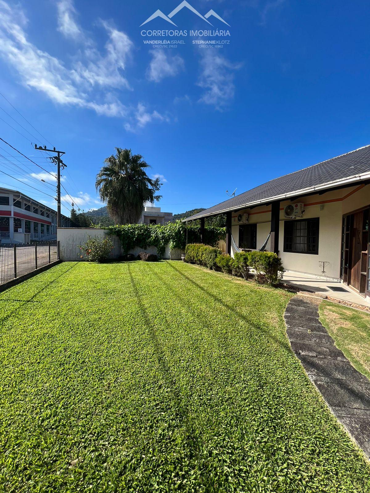 Casa à venda com 3 quartos, 177m² - Foto 3